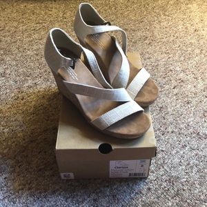 Women’s Toms wedges